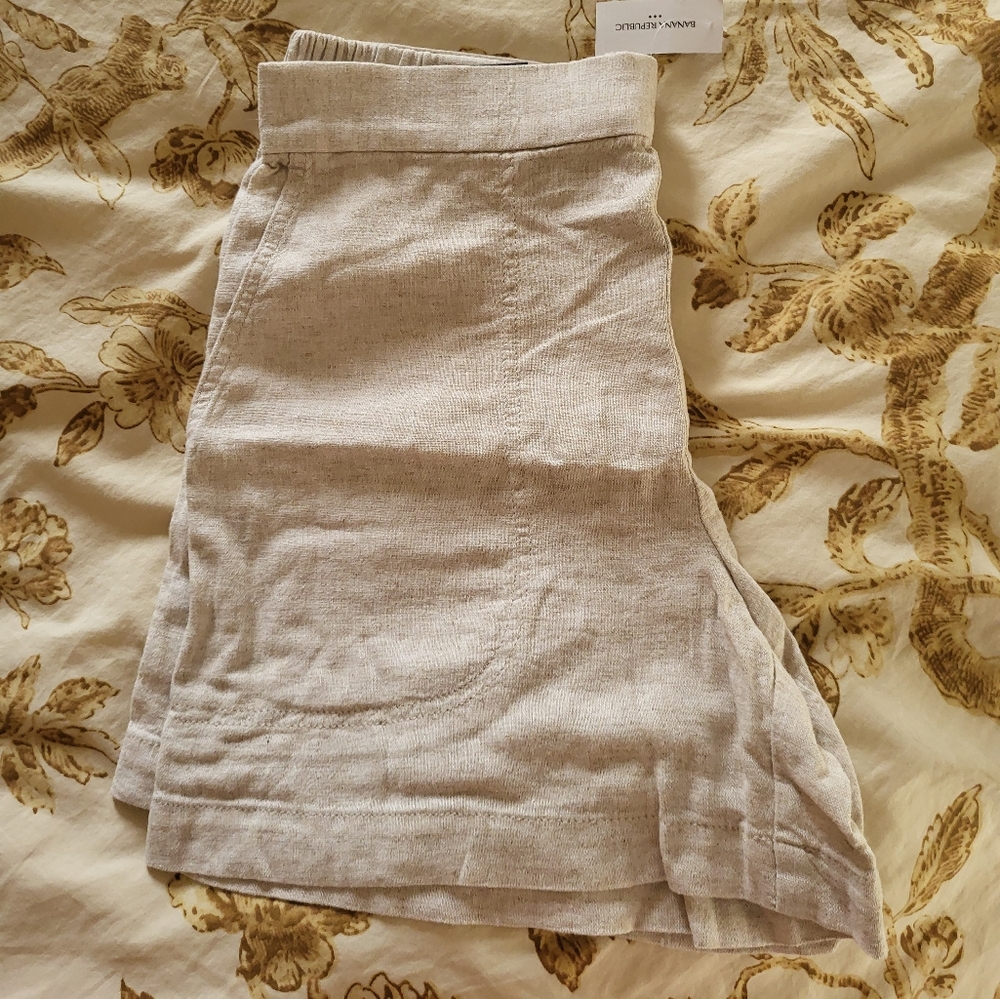 Women's Linen Shorts - Picture 5 of 5